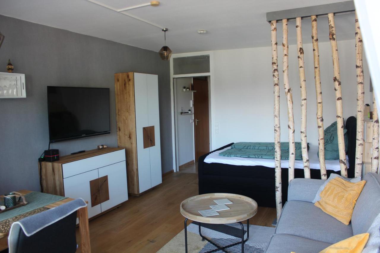 1-Zimmer-Apartment Mit Grossem Balkon Schönwald Ngoại thất bức ảnh