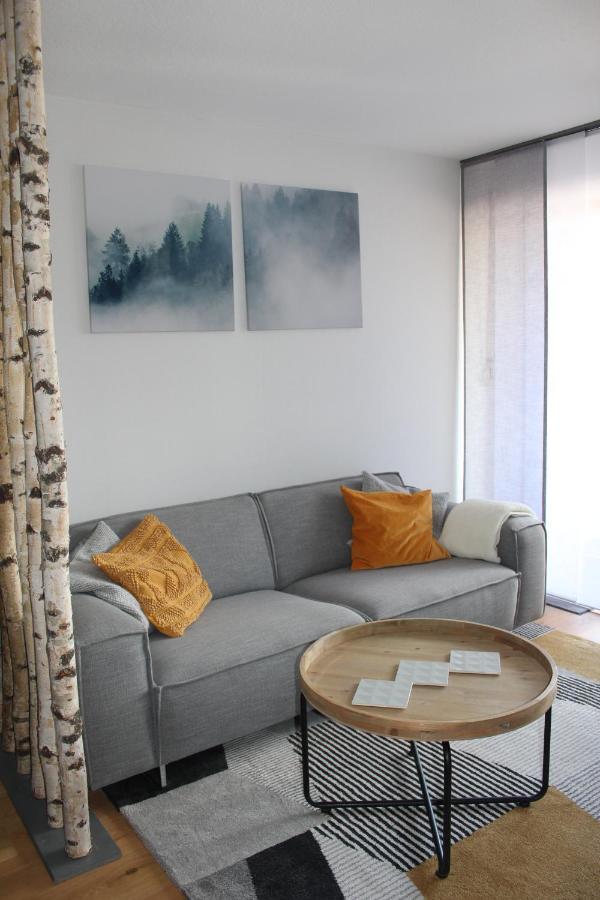1-Zimmer-Apartment Mit Grossem Balkon Schönwald Ngoại thất bức ảnh
