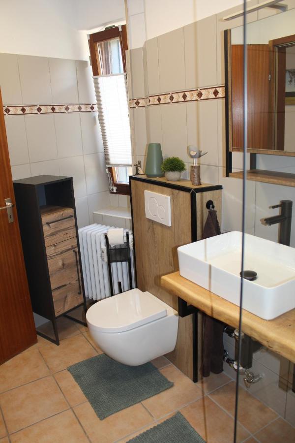 1-Zimmer-Apartment Mit Grossem Balkon Schönwald Ngoại thất bức ảnh